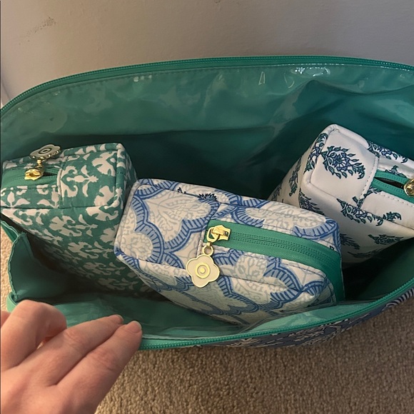 Roller Rabbit x Target Beauty Bag Set - Picture 3 of 5